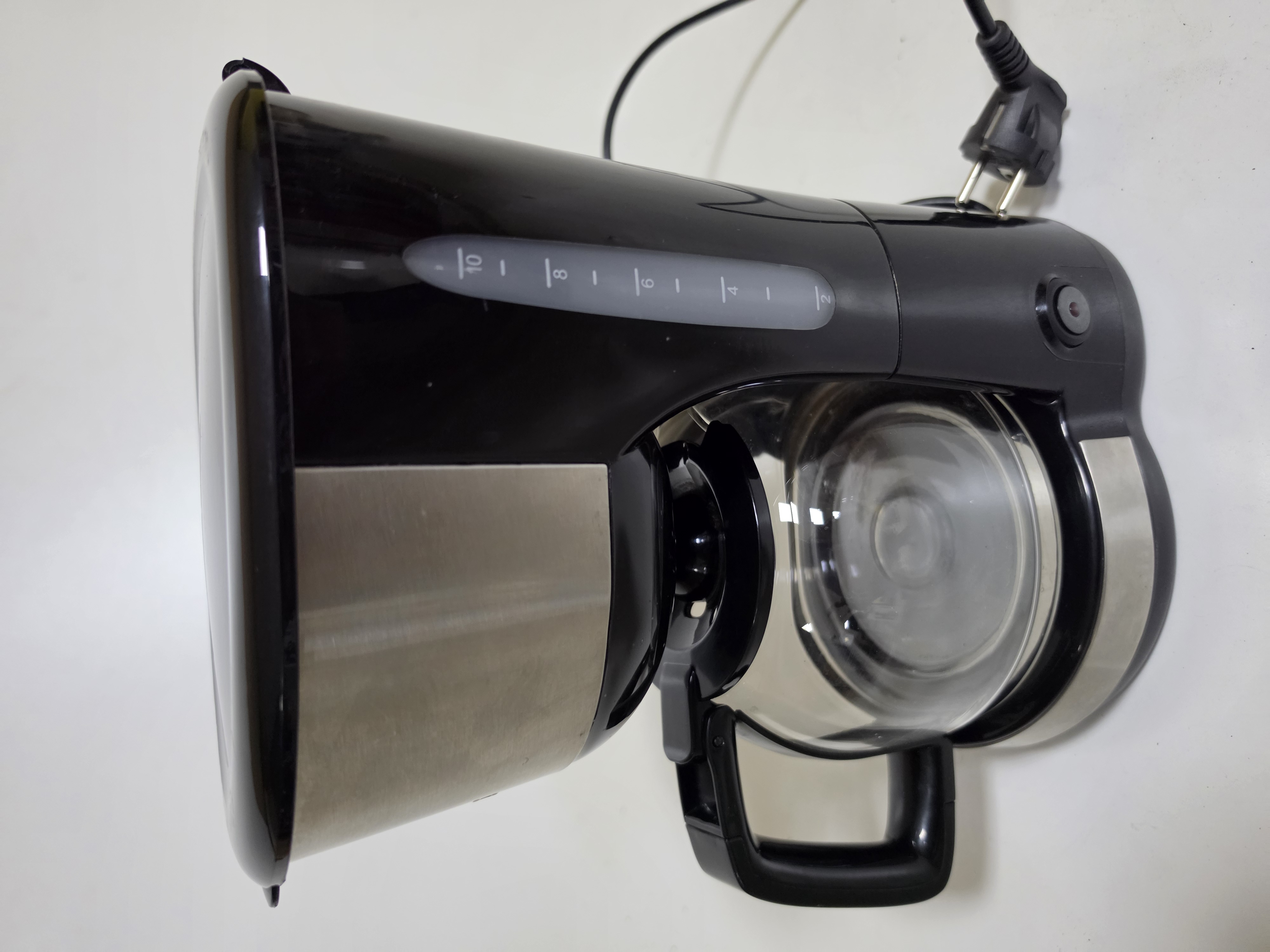 Kaffeemaschine KOENIC KCM 1019 1000W — foto 4